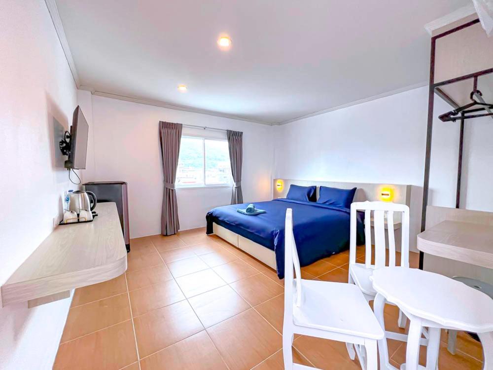 Готель 88 House Patong Екстер'єр фото